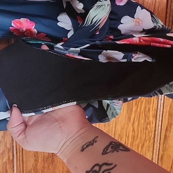 Women's Floral swim‎ suit - Picture 3 of 9